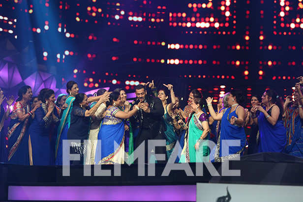 Filmfare Throwback: When Salman Khan set the stage on fire at the 62nd Filmfare Awards