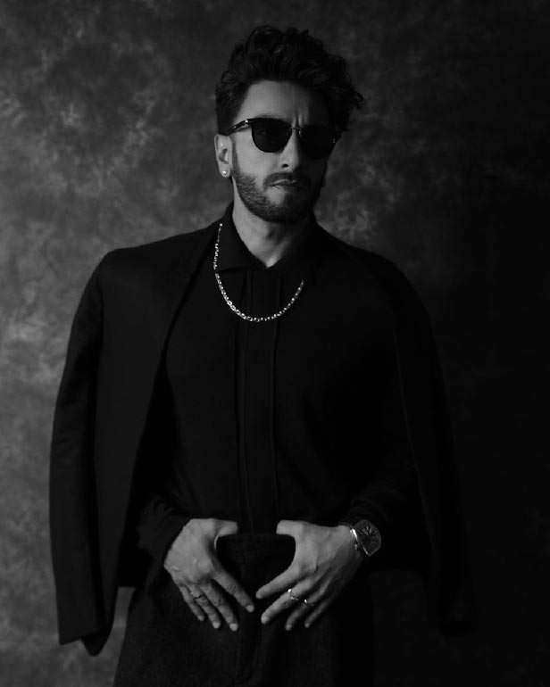 Ranveer Singh has a thing for minimal neckpieces, here's proof ...