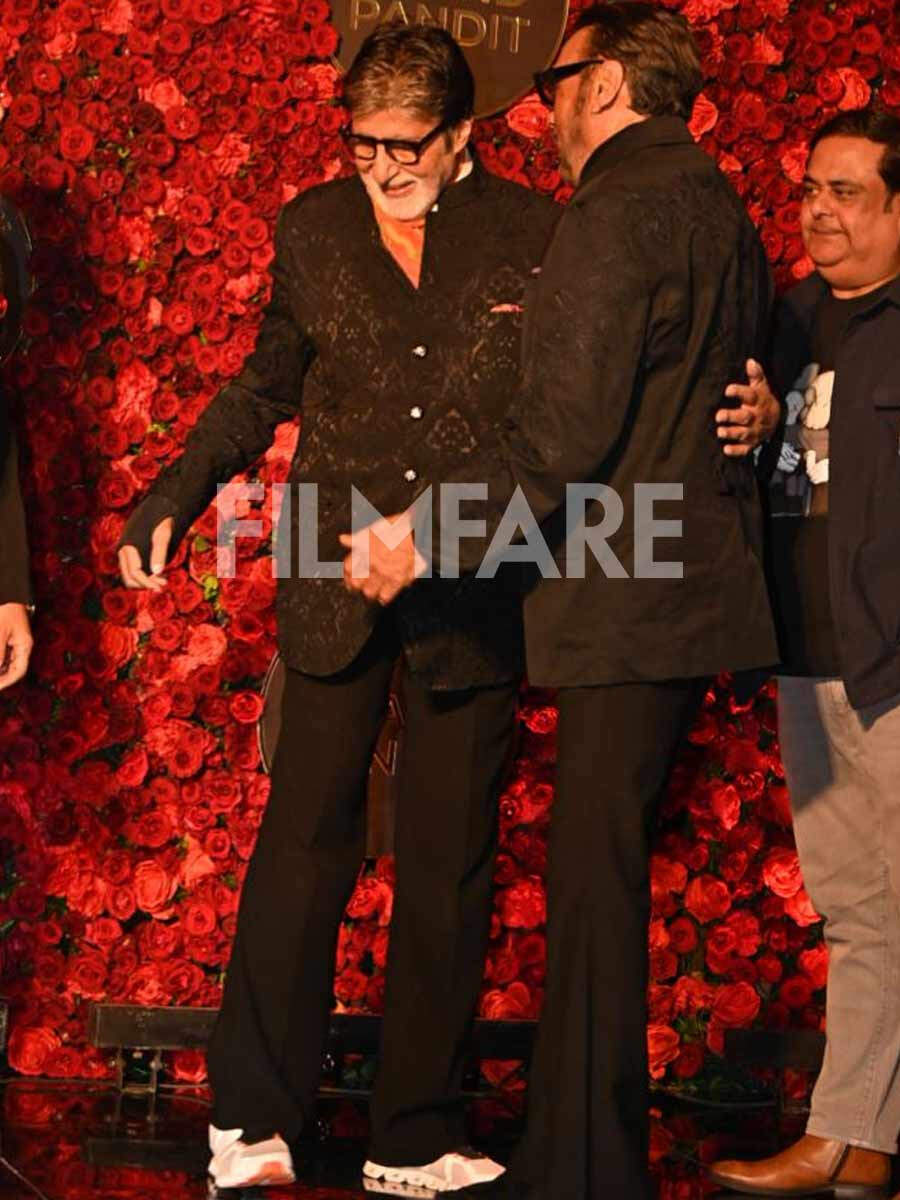 Amitabh Bachchan, Abhishek Bachchan And Jackie Shroff Arrive At Anand ...