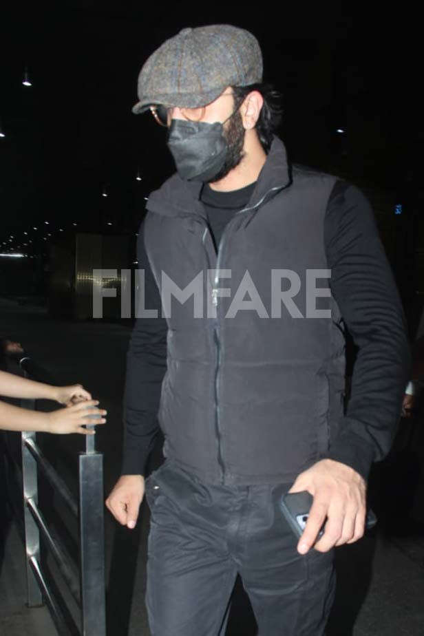 Ranbir Kapoor gets clicked wearing glasses at the airport. See pics