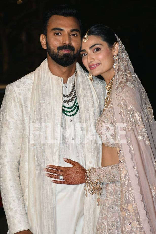 Athiya Shetty And KL Rahul Are Much In Love As They Make Their First ...