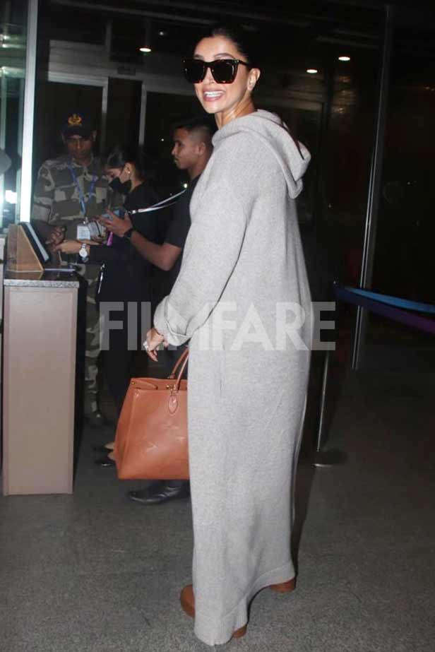 Deepika Padukone Looked Stylish & Comfortable At Airport – Lady India