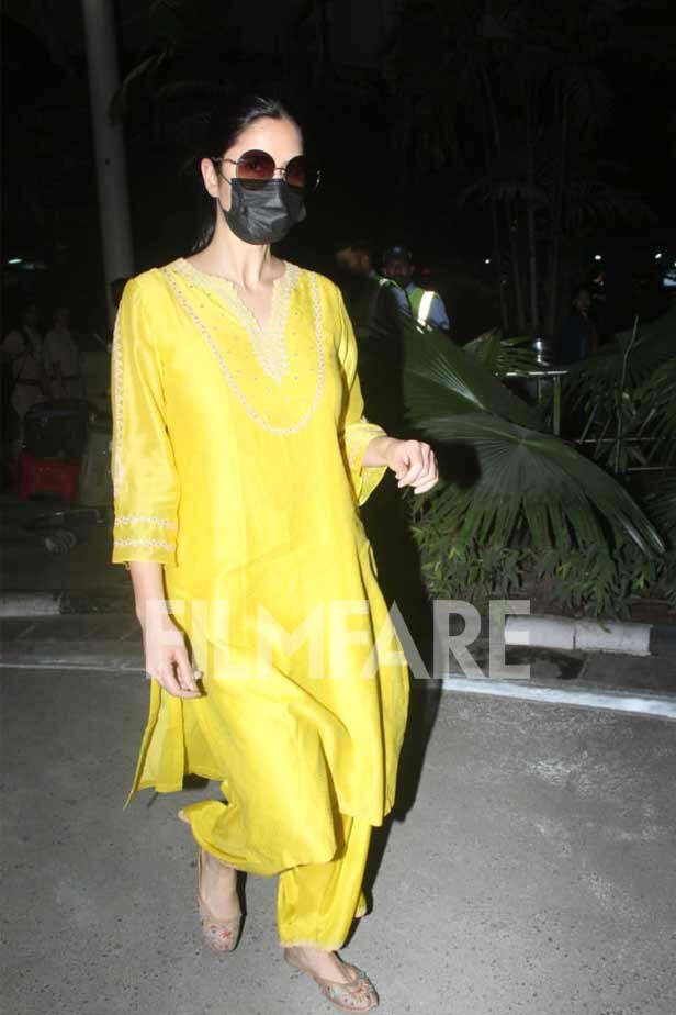 Katrina Kaif Gets Clicked In A Simple Yet Stunning Look At The Airport ...