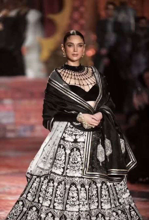 Aditi Rao Hydari Giving Us Fashion Goals In Ruffle Delight!