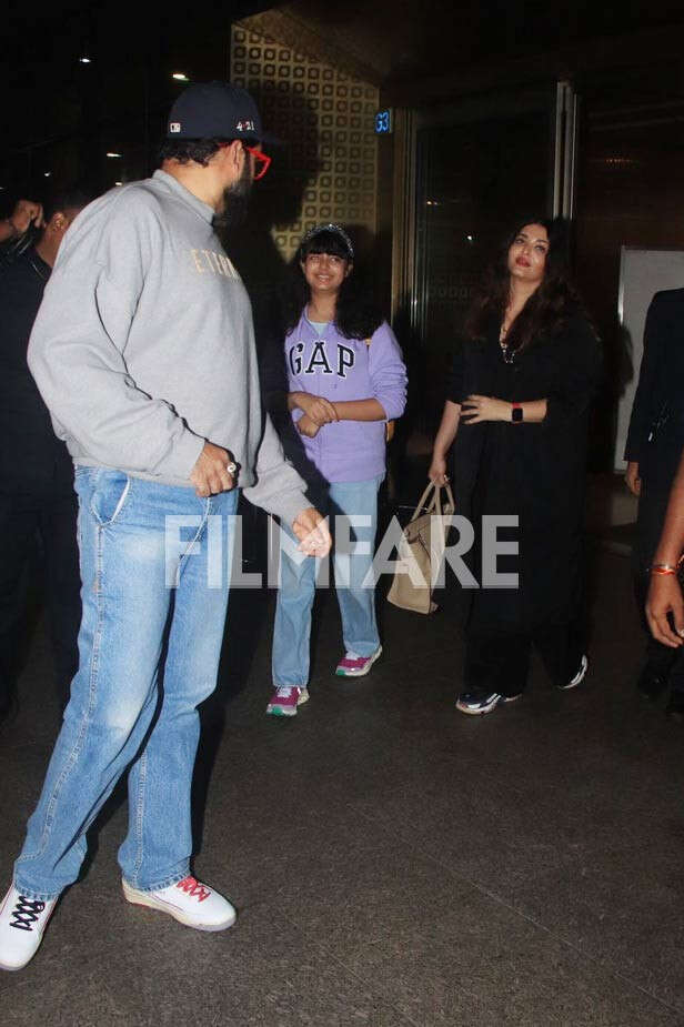 Aishwarya Rai Bachchan and Aradhya twin their sneakers at the