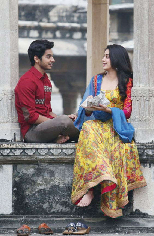 Dhadak Box Office Collection Week 1 : Film Earns Rs. 3.55 Crores On  Thursday - Filmibeat