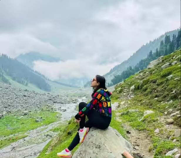 Sara Ali Khan enjoys a holiday in Sonmarg, see pics | Filmfare.com