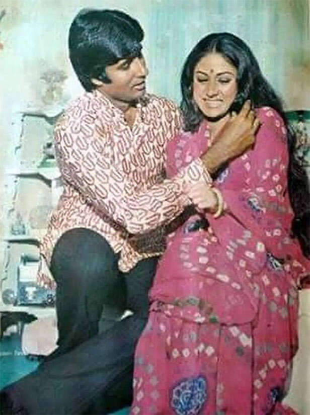 10 Throwback Pics Of Amitabh Bachchan And Jaya Bachchan Serving Couple ...