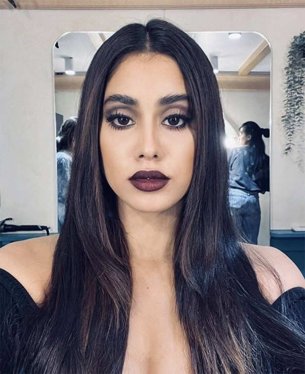 6 times our favourite stars rocked the Goth makeup trend