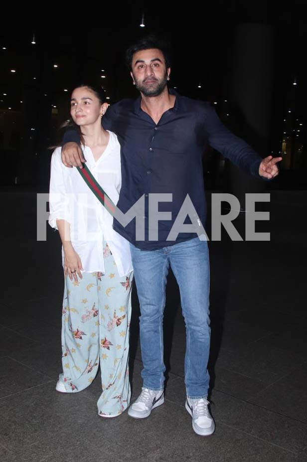 Ranbir Kapoor Holds Alia Bhatt Close As They Get Clicked At The Airport ...