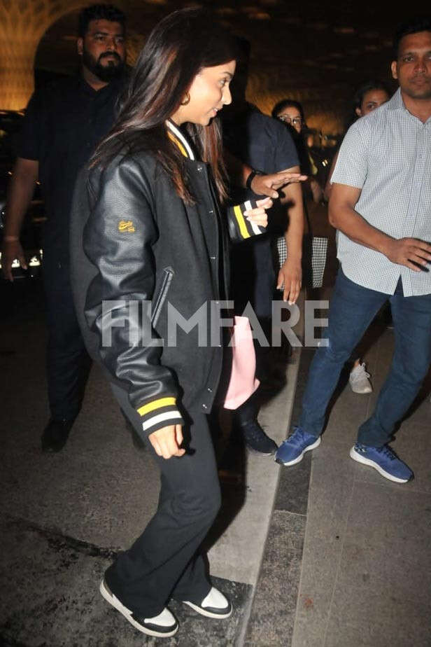 The Archies Suhana Khan Khushi Kapoor Agastya Nanda And Others Jet Off To Brazil Pics