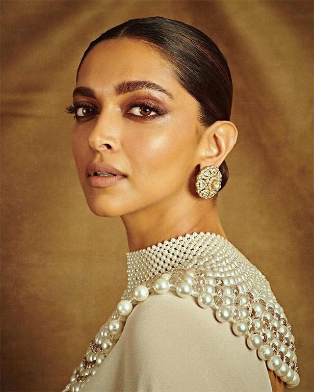 Take cues from Bollywood-inspired monochrome makeup trend this summer ...