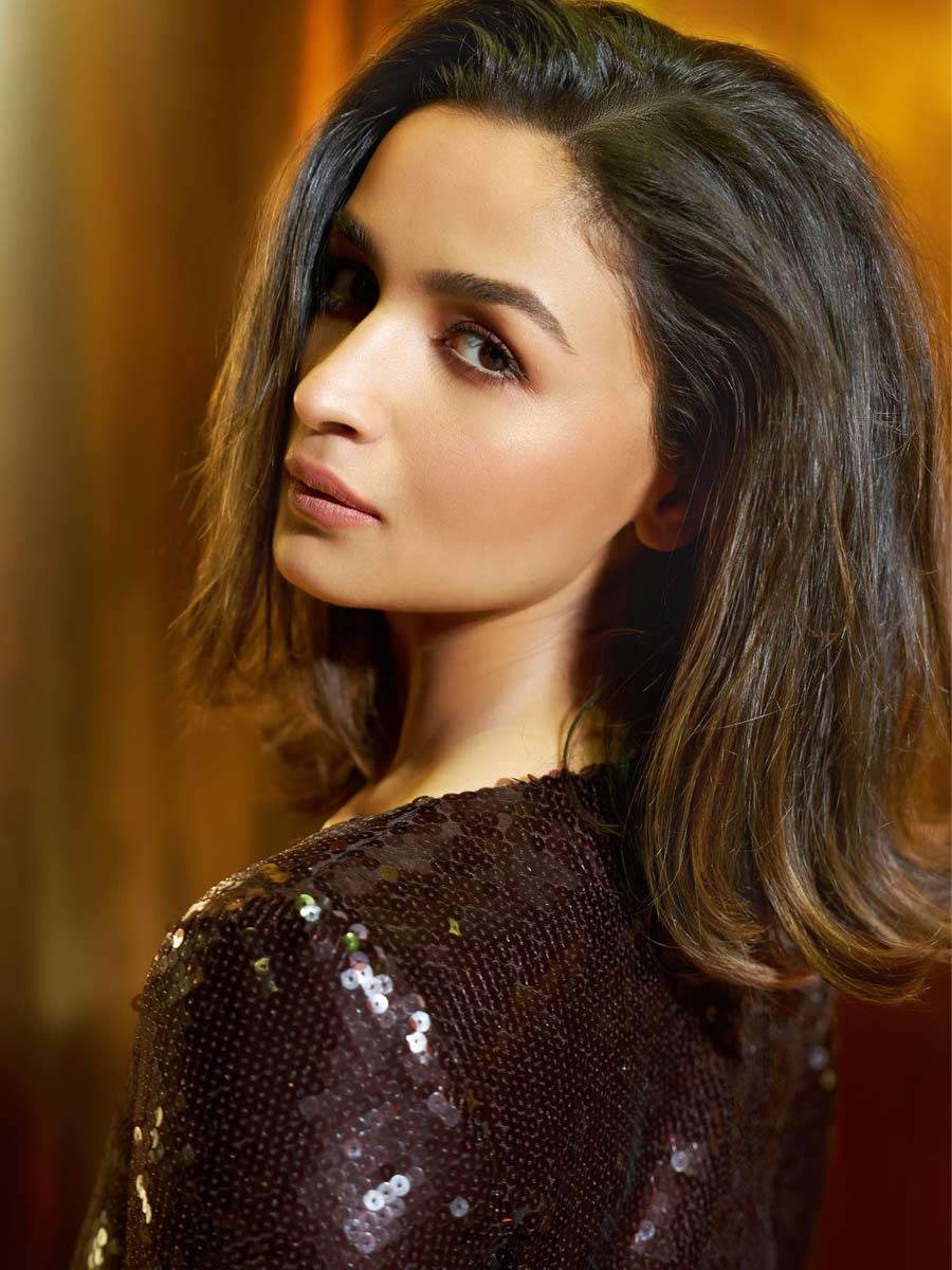Alia Bhatt lights up the night in a glittery brown dress | Filmfare.com