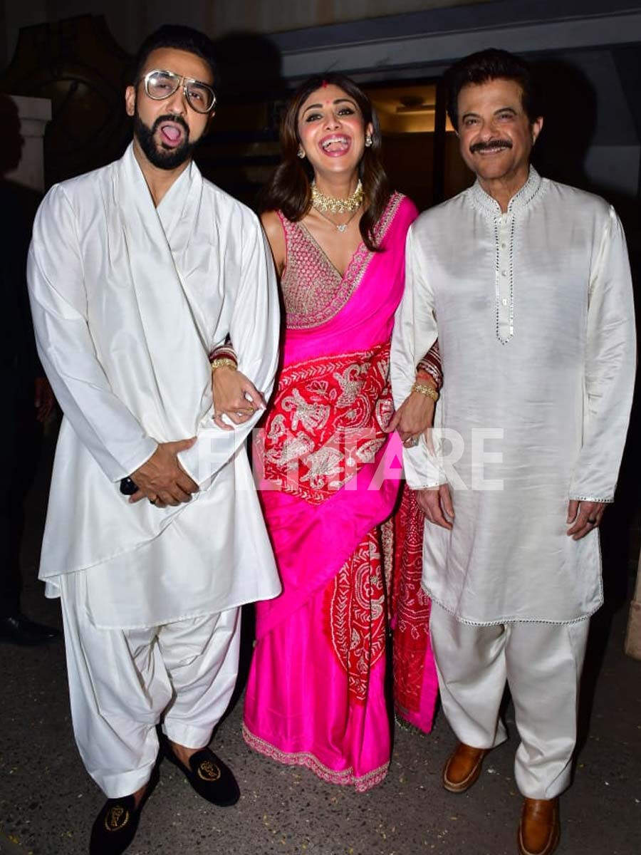 Rani Mukerji, Shilpa Shetty and others celebrate Karwa Chauth at Anil ...