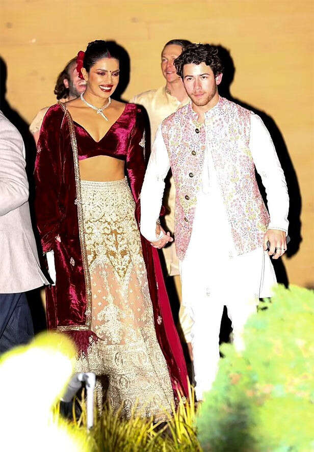 Priyanka Chopra Jonas And Nick Jonas Host A Diwali Party In LA. See ...