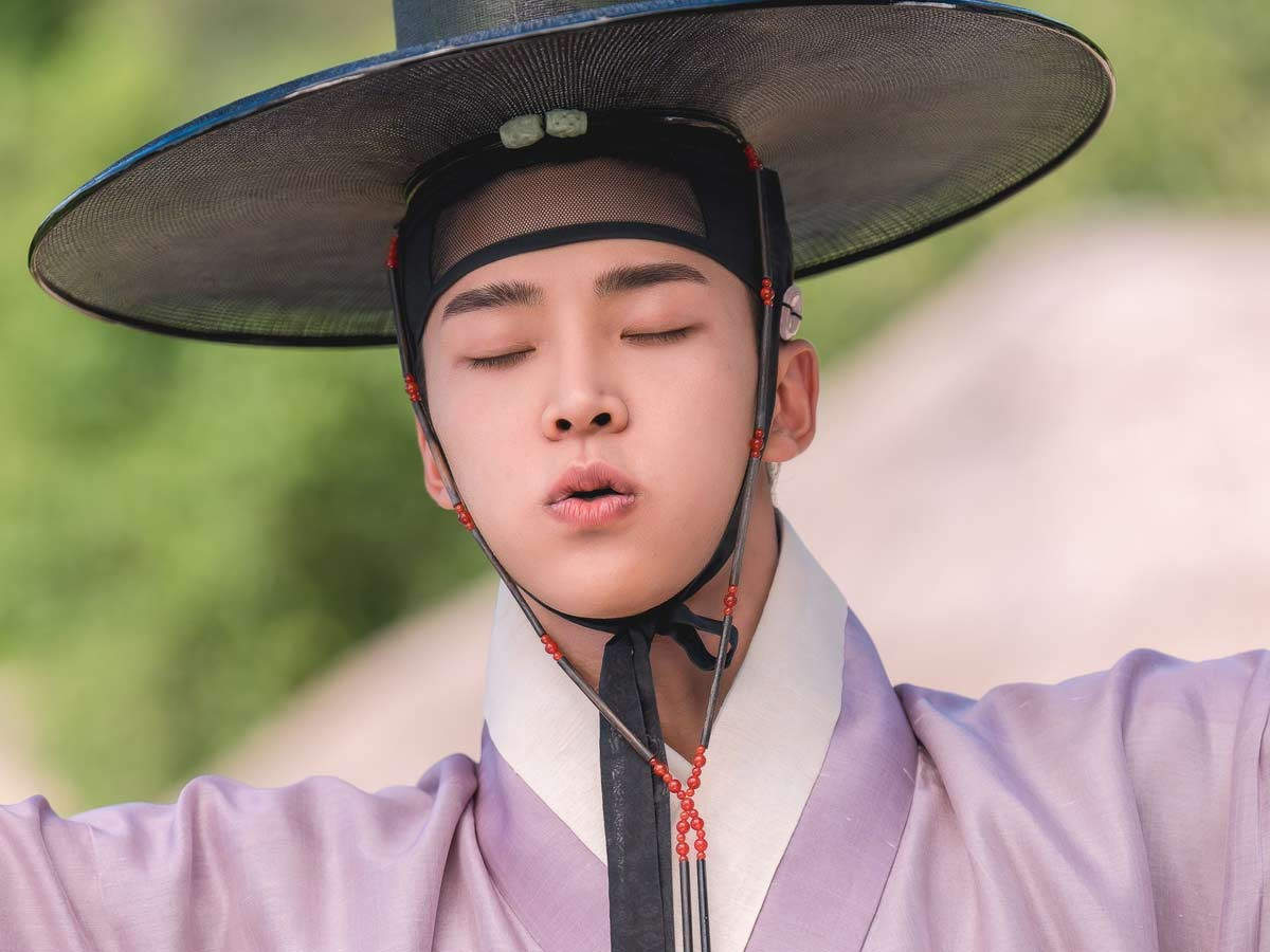 36 Stills That Spotlight Rowoon And Cho Yi Hyun As The Matchmakers In The Joseon Era 3699