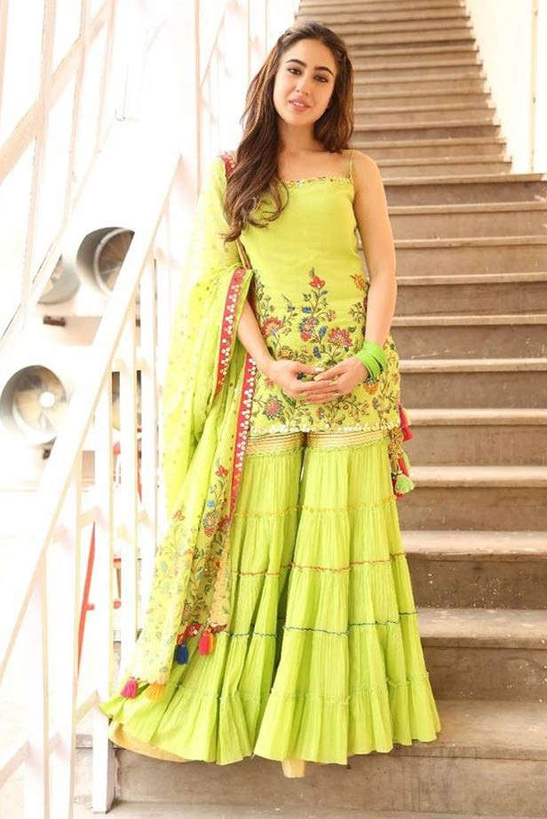 Janmashtami 2023 Deepika Padukone Alia Bhatt Fashion looks