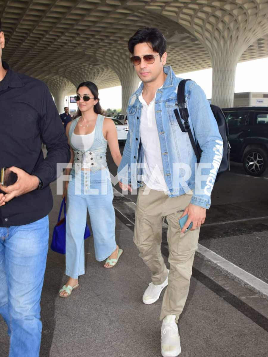 Kiara Advani and Sidharth Malhotra get clicked at the airport. See pics ...