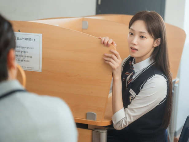 Lee Sung Kyung Park Hyung Sik Park Shin Hye Doctor Slump