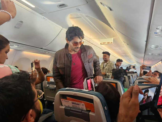 Exclusive: Yodha star Sidharth Malhotra interacts with the press on a plane