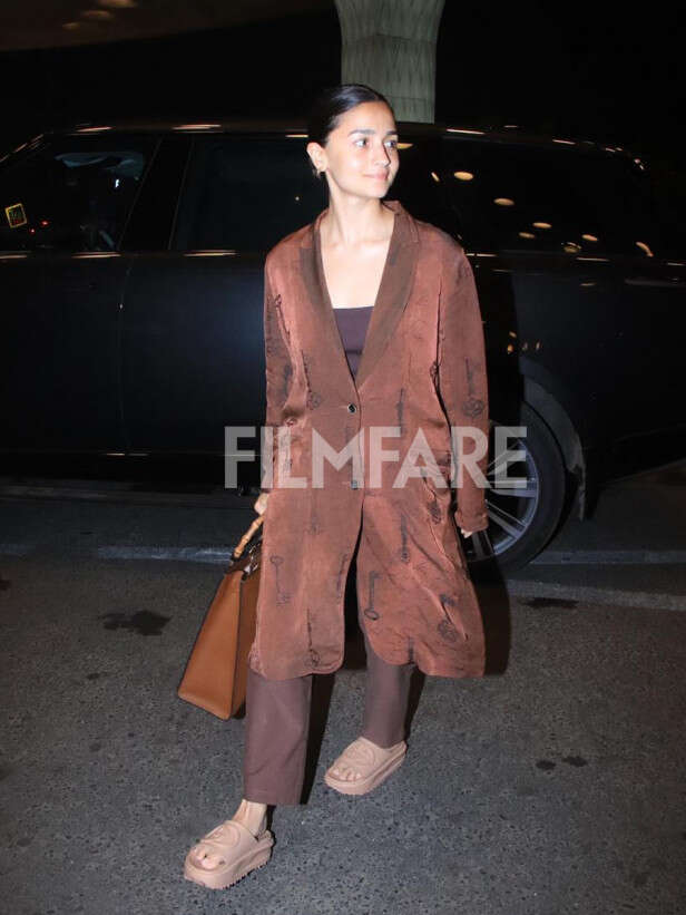 Alia Bhatt aces a classy brown ensemble as she gets clicked at the ...