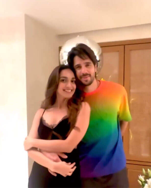 Birthday hugs, kisses and the best cake: Kiara Advani wishes Sidharth  Malhotra on his birthday