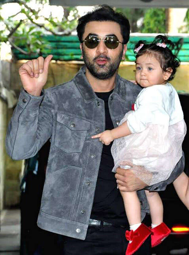 In Pictures: Adorable moments of Ranbir Kapoor with his baby girl Raha ...