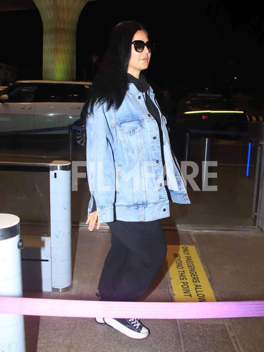 Photos: Katrina Kaif makes heads turn with a trendy airport look ...