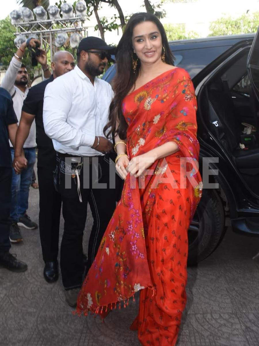 Shraddha Kapoor stuns in a red saree at Stree 2 teaser launch ...