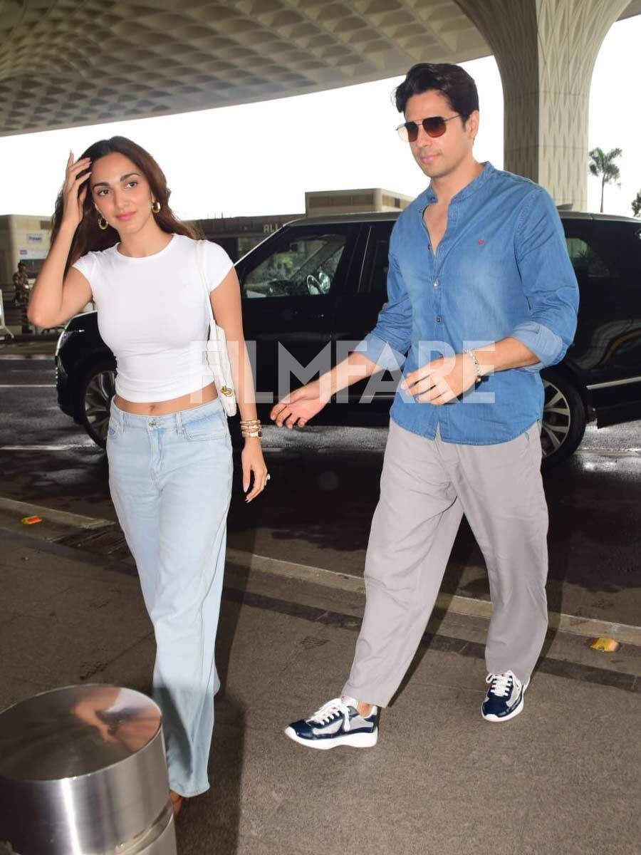 Power couple Sidharth Malhotra and Kiara Advani were snapped at the ...