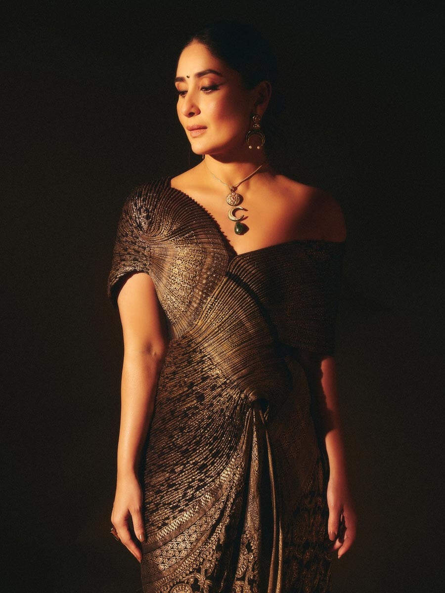 PHOTOS Kareena Kapoor Khan radiates elegance in an Indo western attire Filmfare