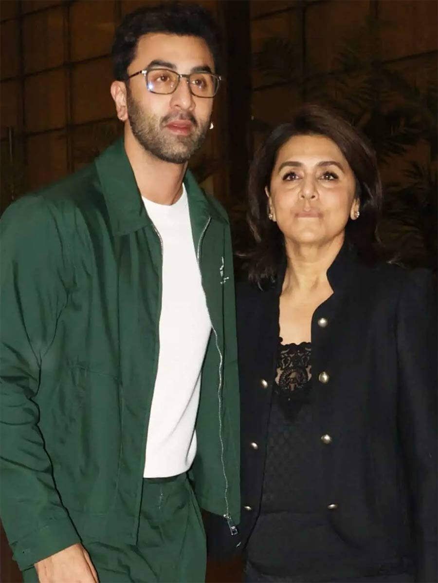 Birthday Special: Adorable family moments of Neetu Kapoor Filmfare