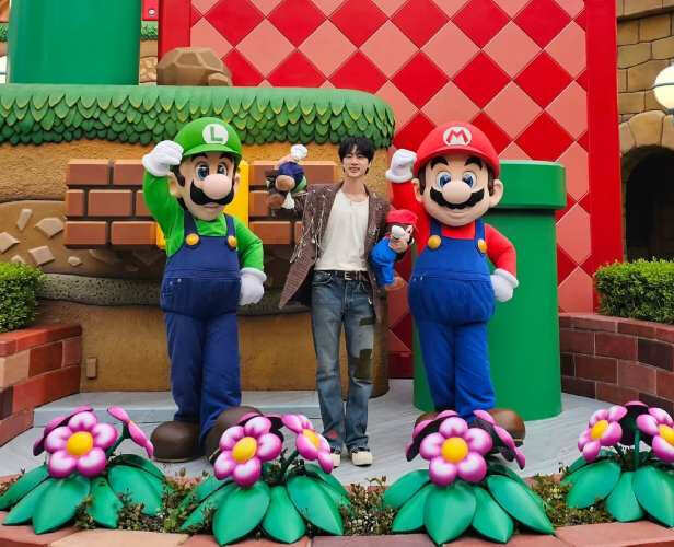 BTS JIN ジン 着用 ユニバ マリオ ベスト USJ Echo BTS JIN ジン 着用 ユニバ マリオ ベスト USJ Echo - メルカリ