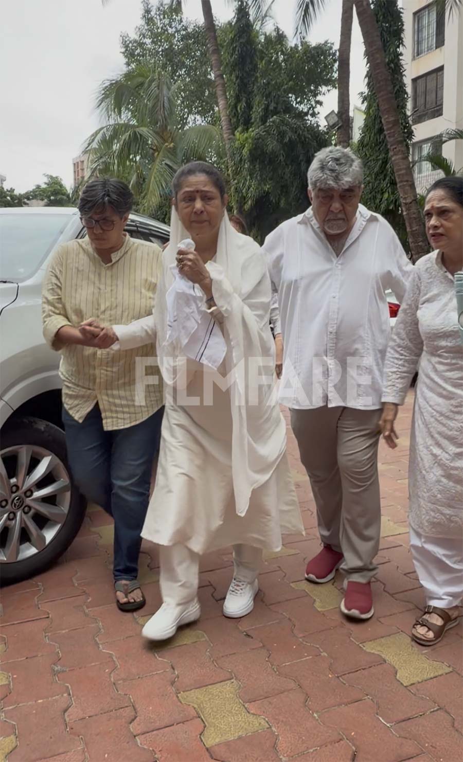 Photos Vicky Kaushal And Katrina Kaif At Late Kuku Kohli s Prayer Meet photos-vicky-kaushal-and-katrina-kaif-at-late-kuku-kohli-s-prayer-meet