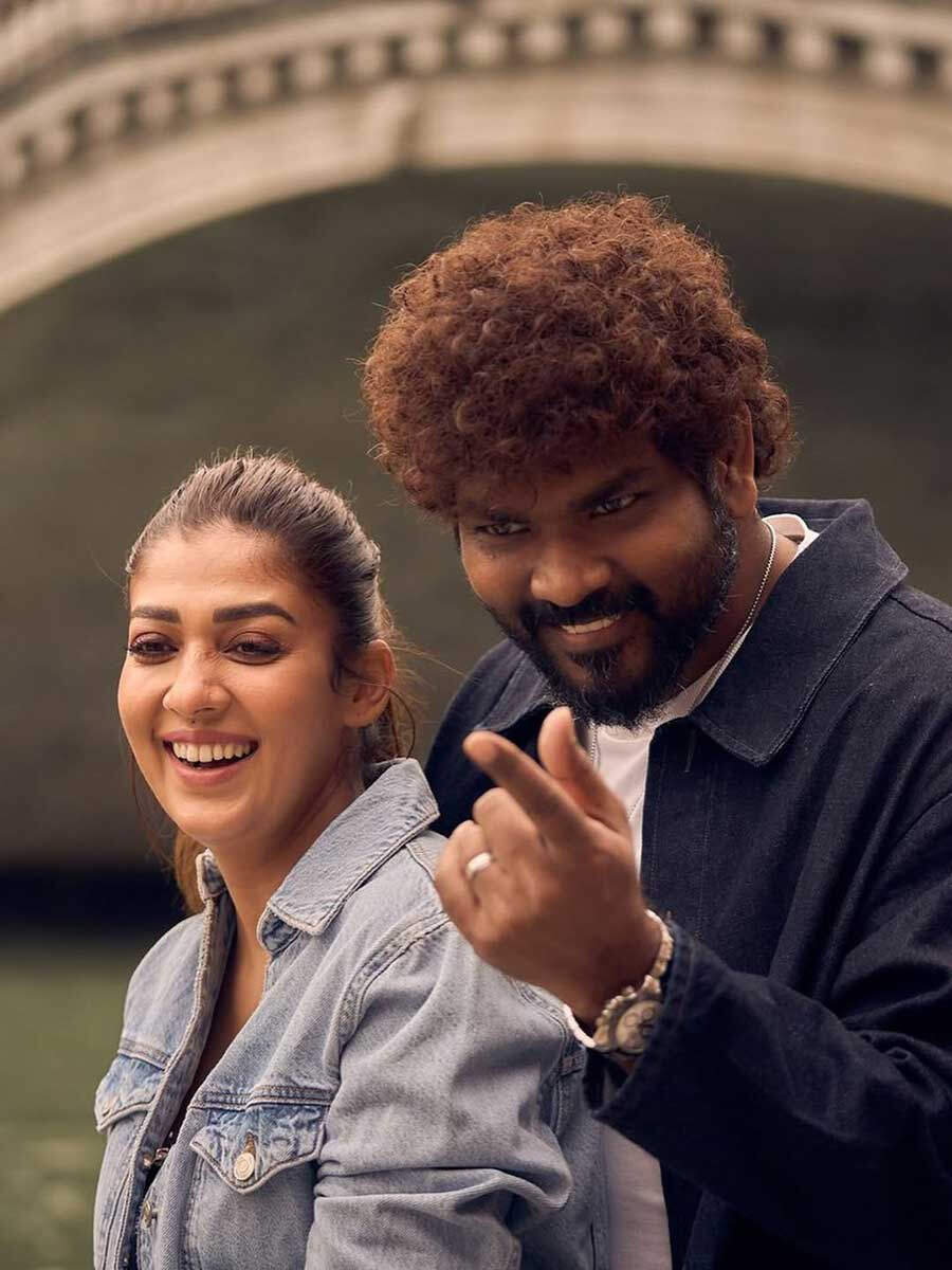nayantharahappy-anniversary-to-us--117810042061781053548.jpg