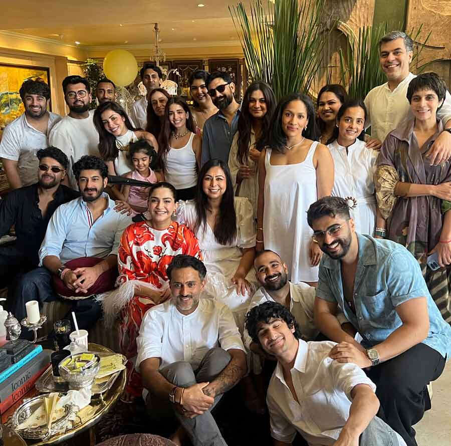 sonamkapoorthe-amount-of-cake-at-this-brunch-suggests-we-were-planning-for-a-small-village-no-regrets-thou-61781008944.jpg