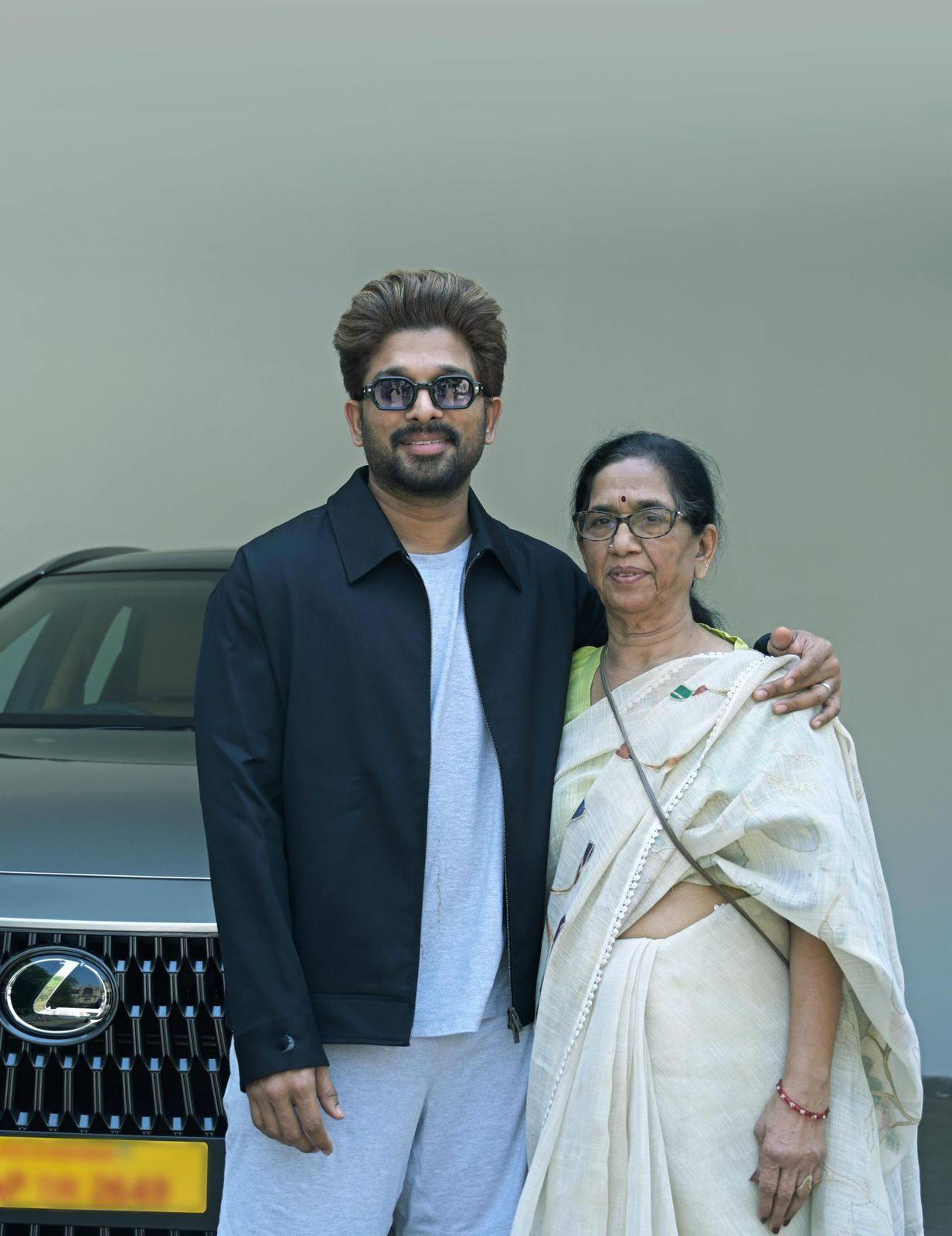 Arjun Reddy Car Pics: Women's Day Special: Allu Arjun Gifts Wife Sneha Reddy and Mother ...
