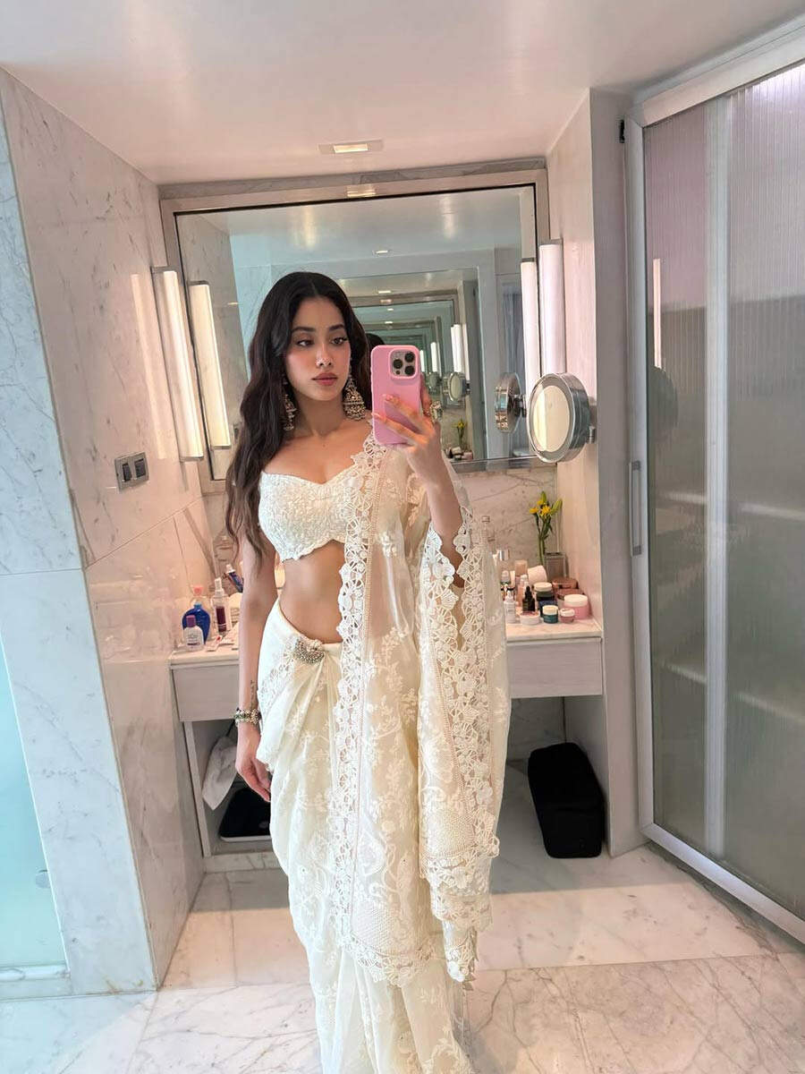 Janhvi Kapoor Stuns in Ivory Saree While Promoting ‘Peddi’
