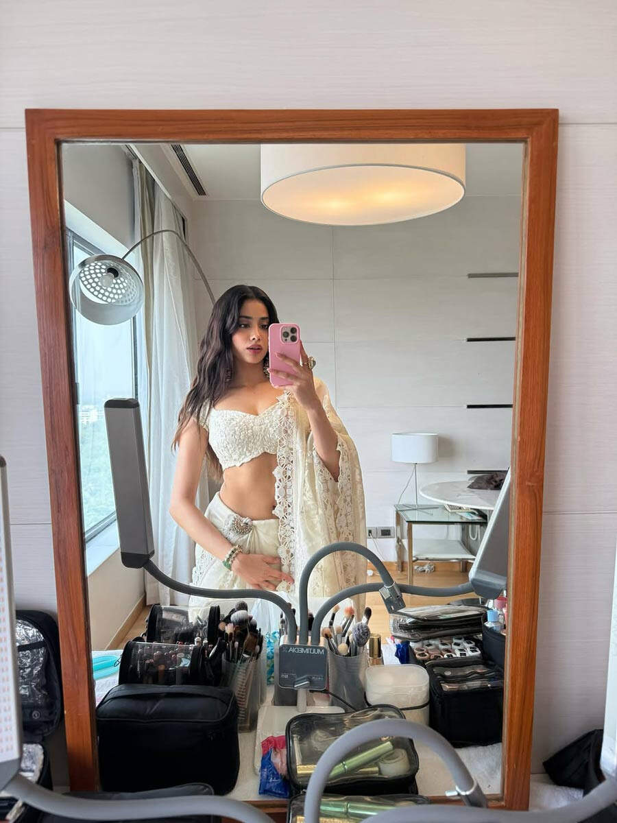 Janhvi Kapoor Stuns in Ivory Saree While Promoting ‘Peddi’