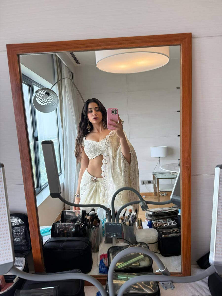 Janhvi Kapoor Stuns in Ivory Saree While Promoting ‘Peddi’