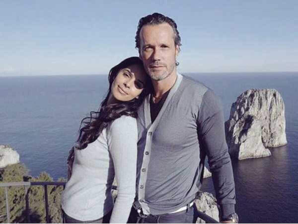 What! Has Mallika Sherawat secretly got married to her French boyfriend? |  Filmfare.com