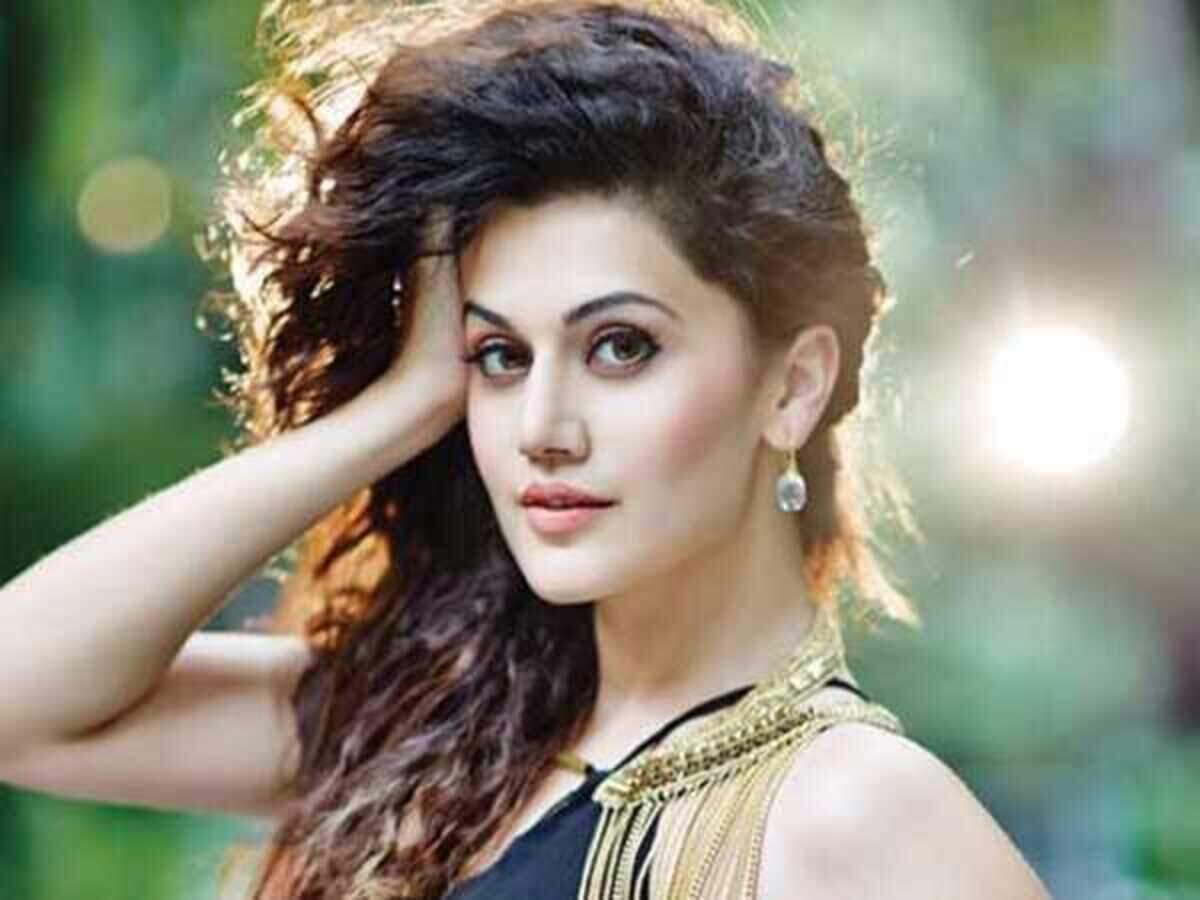 Taapsee Pannu takes up the cause of women safety at her alma mater |  Filmfare.com