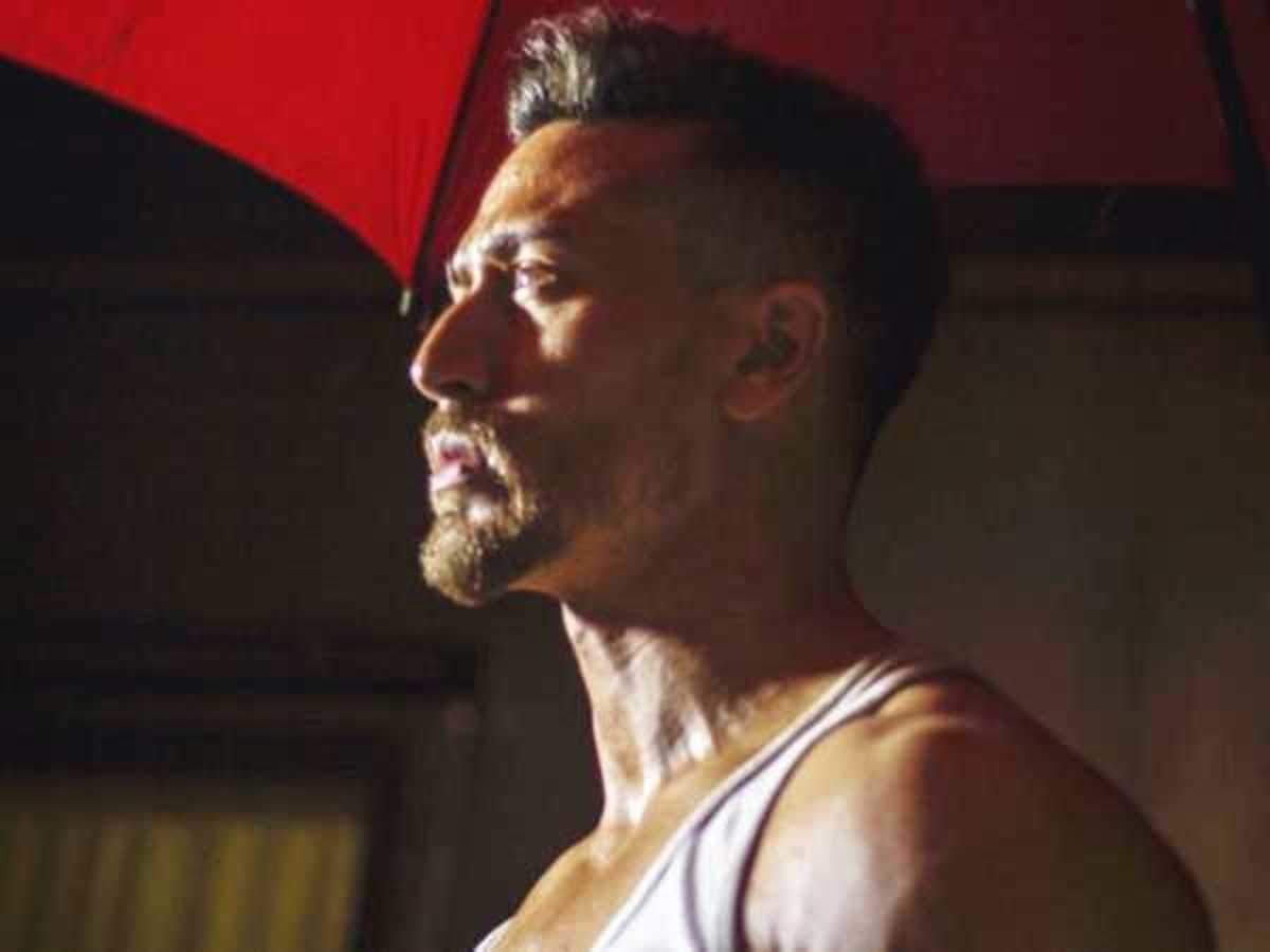 Tiger Shroff's new look from Baaghi 2 will leave you stunned 
