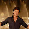 Pin by Sandi on SRK: SIGNATURE POSE | Shahrukh khan, Shah rukh khan movies,  Bollywood actors
