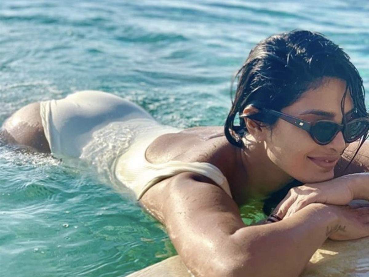 Priyanka Chopra's latest pictures from Tuscany are too hot to handle |  Filmfare.com