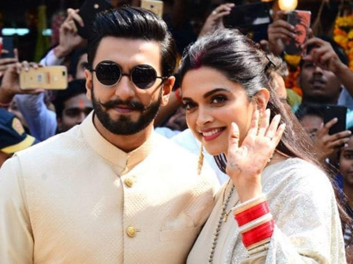 Deepika Padukone flaunts Ranveer Singh's picture on her jacket as the  couple watches 'RRKPK' ; fans say 'best jodi in Bollywood' : The Tribune  India