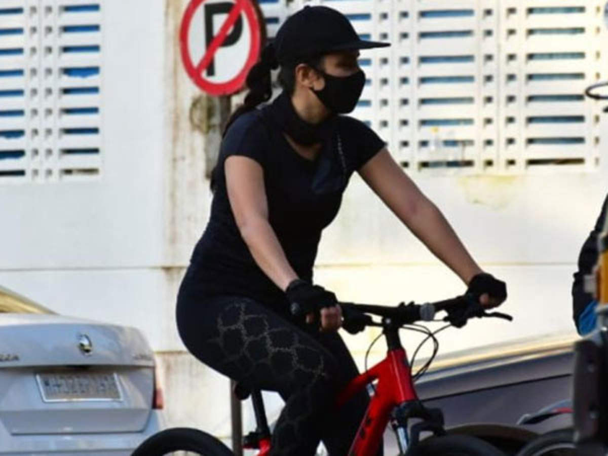 Katrina Kaif and sister Isabelle Kaif snapped cycling around the ...