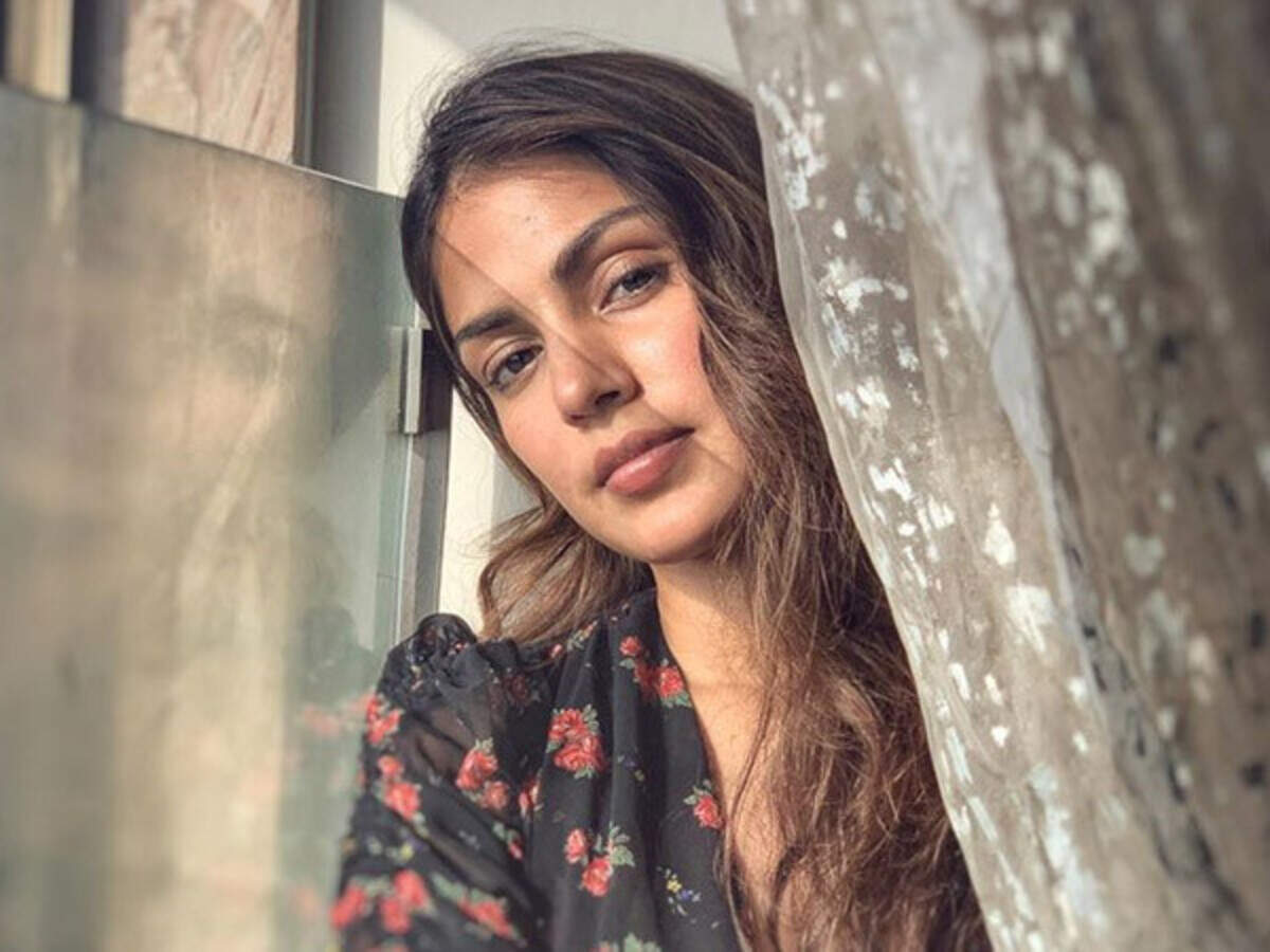 I Am Sorry Everyone Made A Joke Of Your Life Rhea Chakraborty Filmfare Com I Am Sorry Everyone Made A Joke Of Your Life Rhea Chakraborty Filmfare Com
