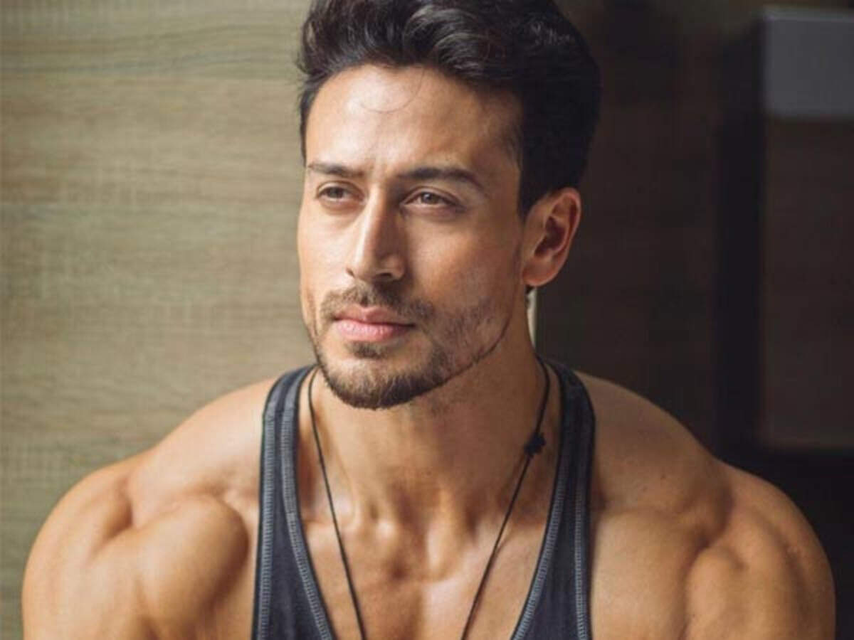 wallpapers Jackie Shroff Young Picture tiger shroff s turns mentor for his