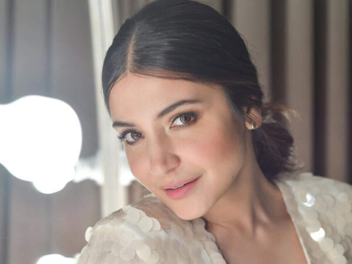 Anushka Sharma looks stunning in this latest click Anushka Sharma looks stunning in this latest click